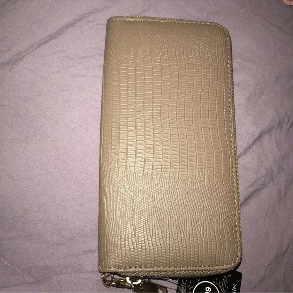 Sears Women's Vegan Leather Zip Around Wallet